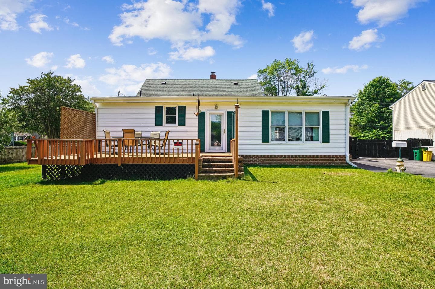 1110 Tyler Avenue photo 3