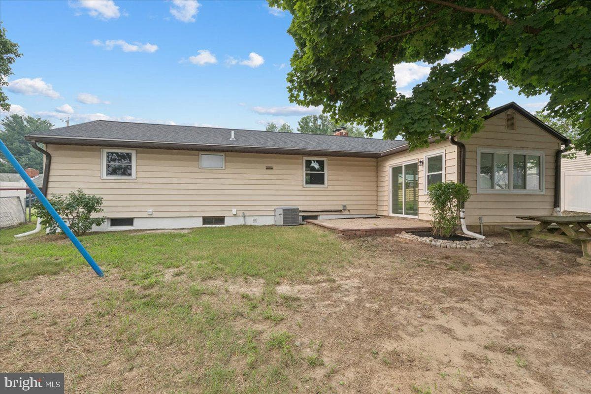 105 Chalmers Avenue photo 47
