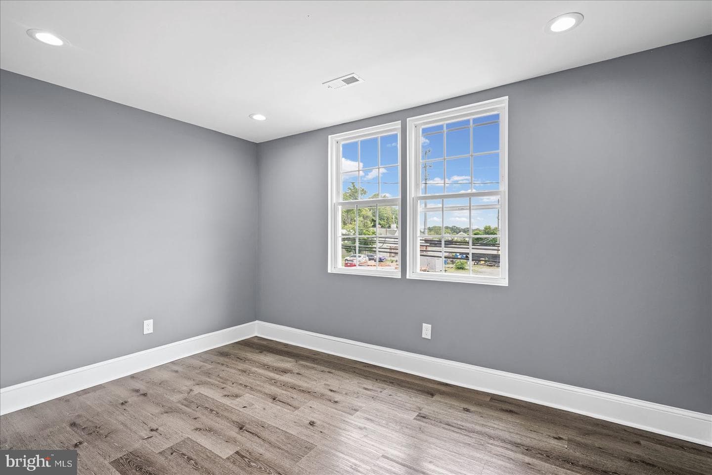 5234 6th Street photo 27