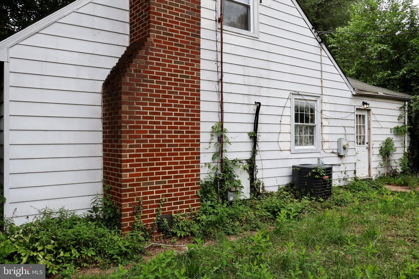 102 N Jerome Parkway photo 4