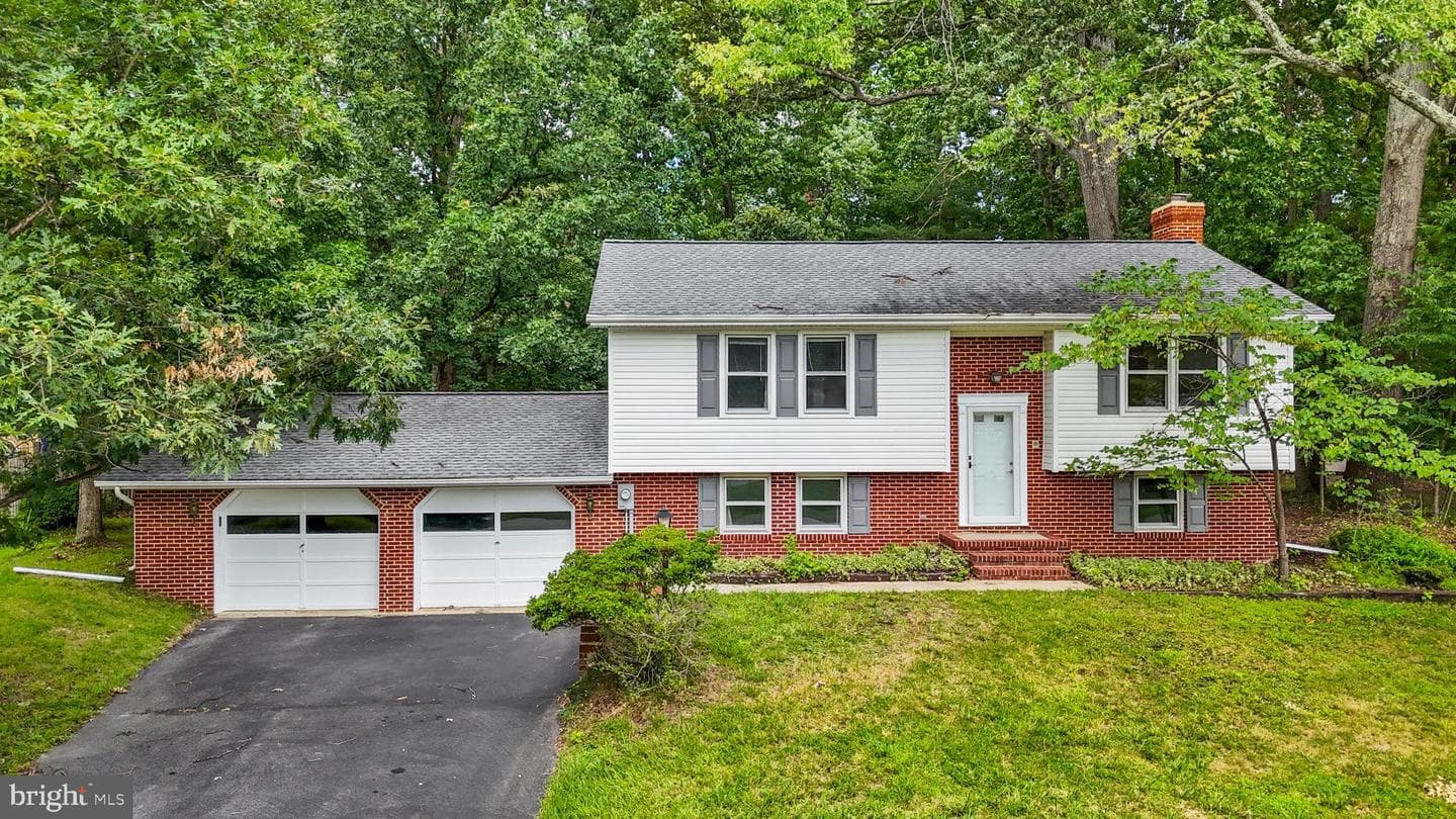 130 Circle Road photo 1