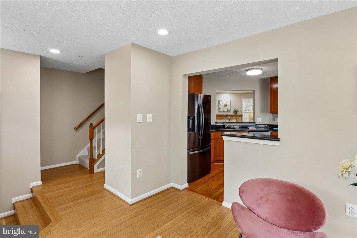 608 Talon Court photo 4