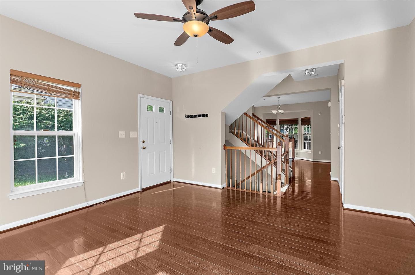 2432 Knapps Way photo 10