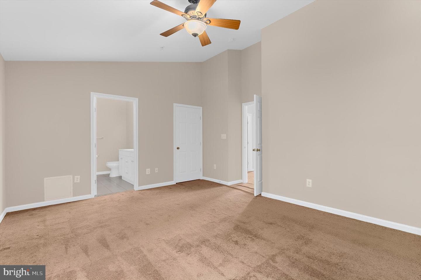2432 Knapps Way photo 39