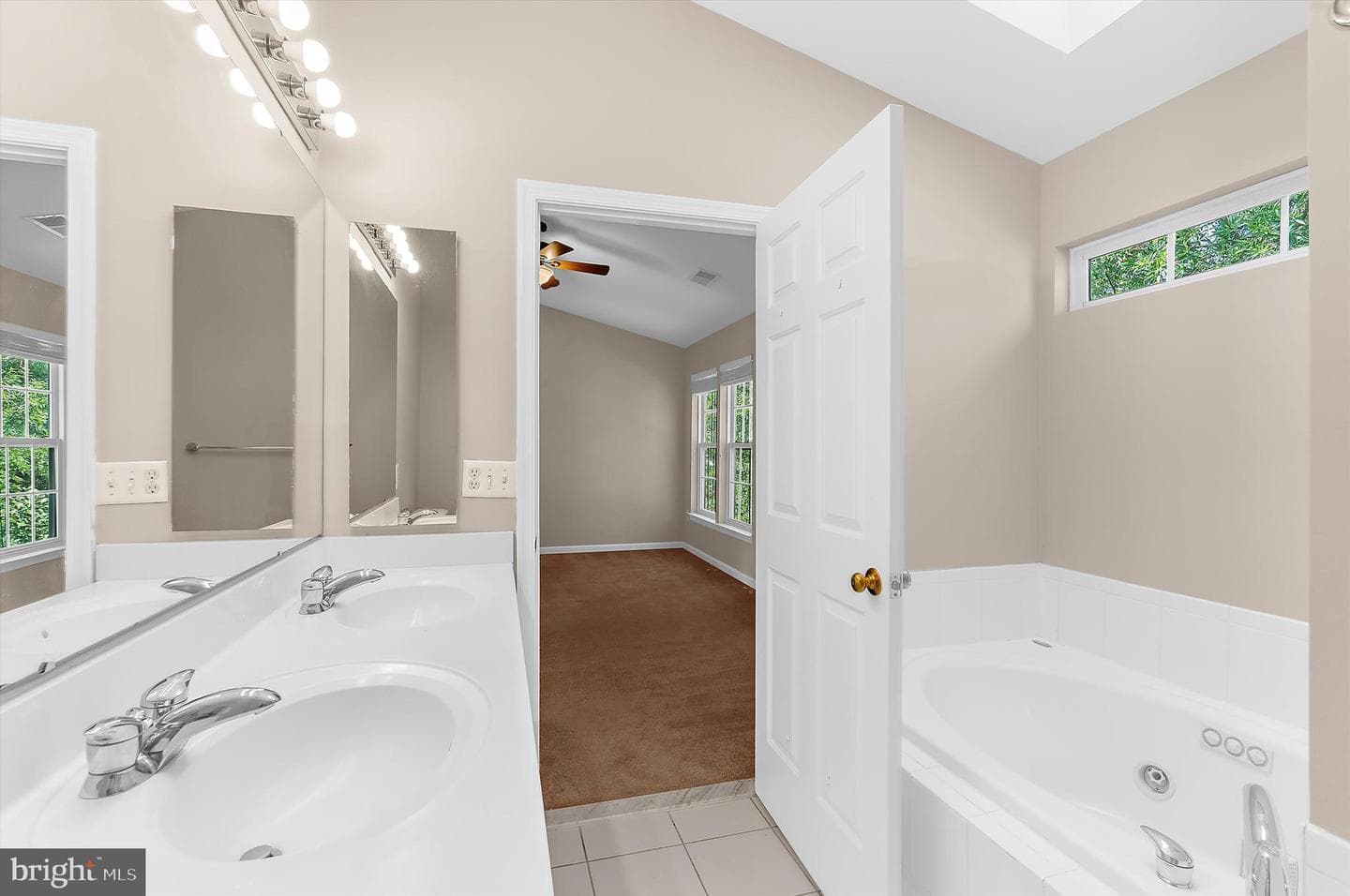 2432 Knapps Way photo 42