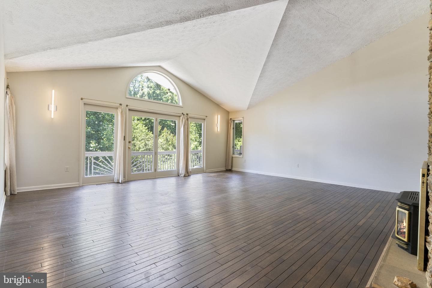 1047 Sugar Maple Drive photo 5