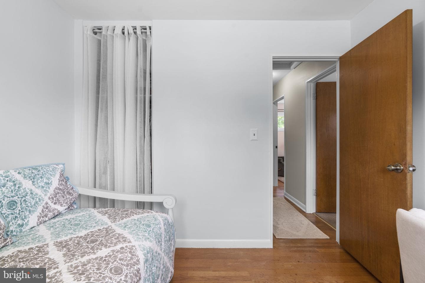 805 Glenview Avenue photo 27