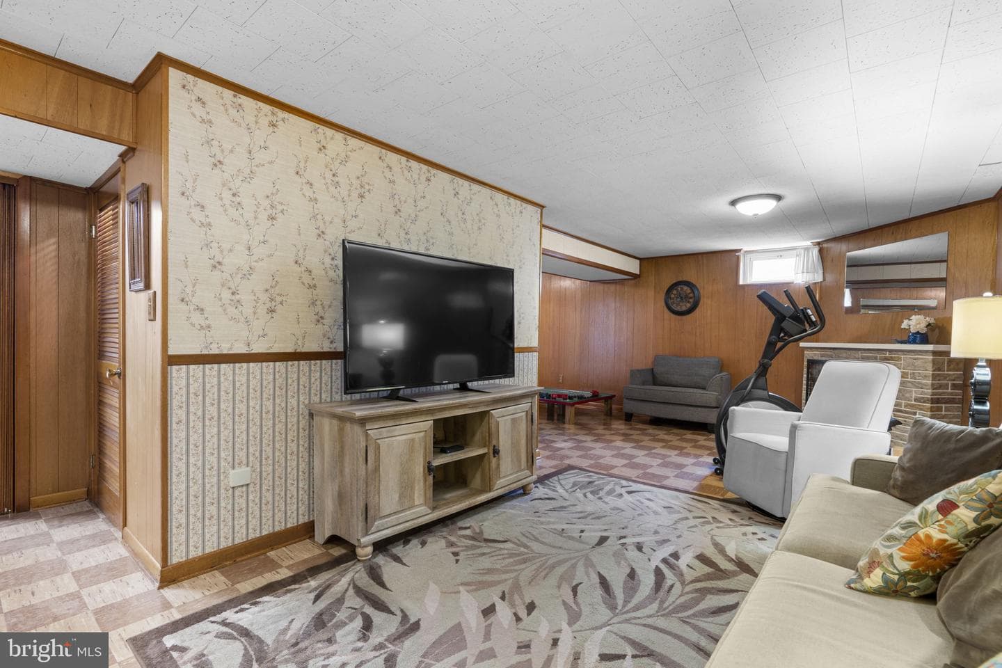 805 Glenview Avenue photo 29