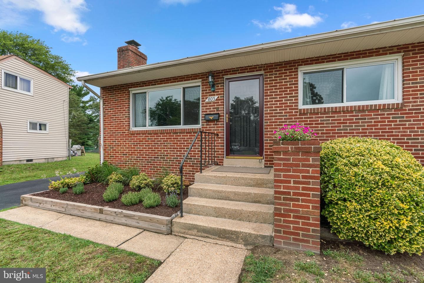 805 Glenview Avenue photo 5