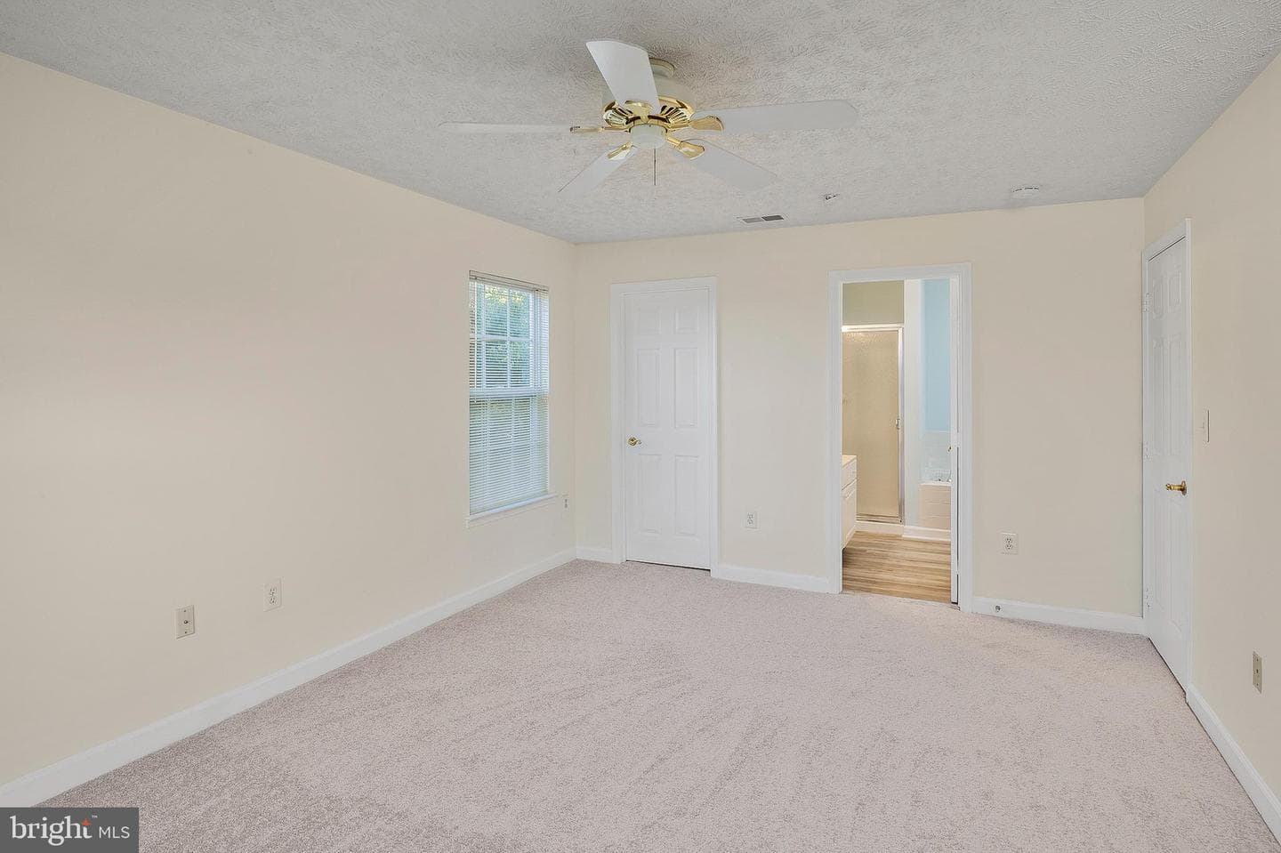 619 Admiral Drive #401 photo 14