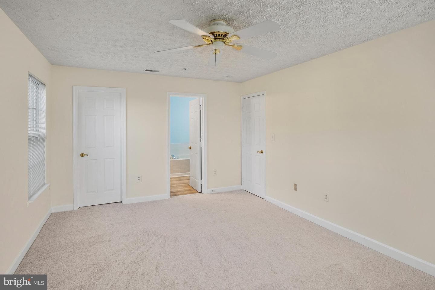 619 Admiral Drive #401 photo 15