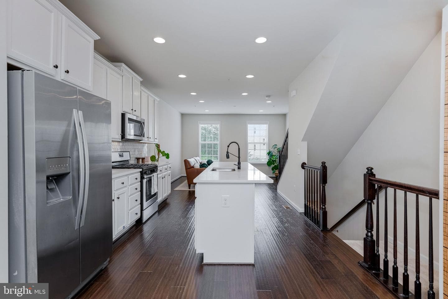 8145 Hollow Court photo 3