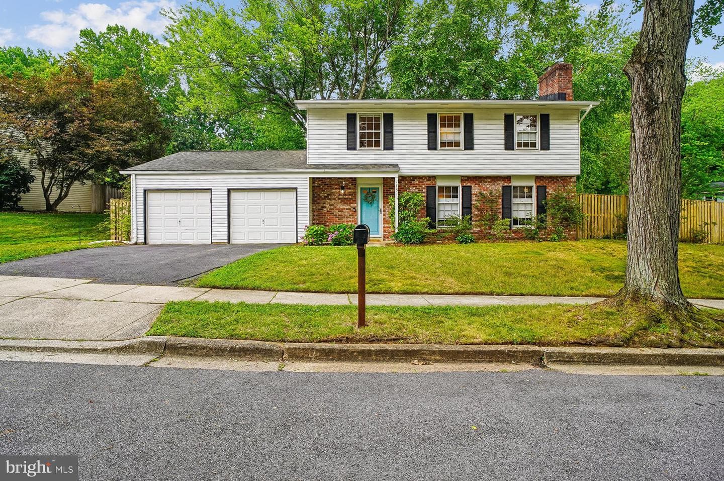 1751 Linkwood Lane photo 3