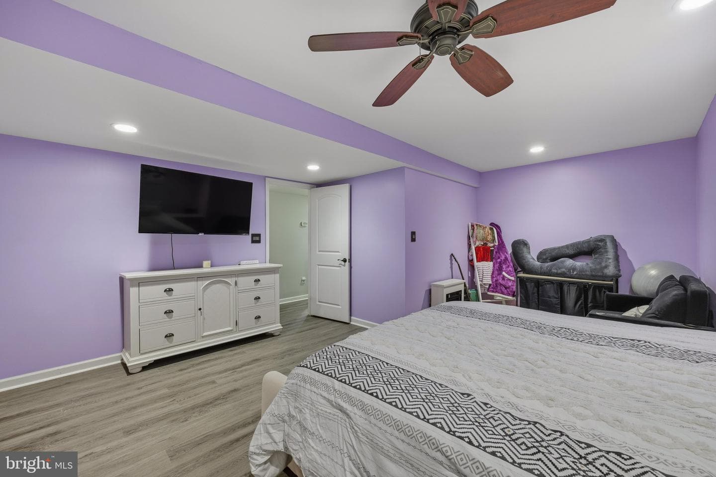 110 W Virginia Avenue photo 41