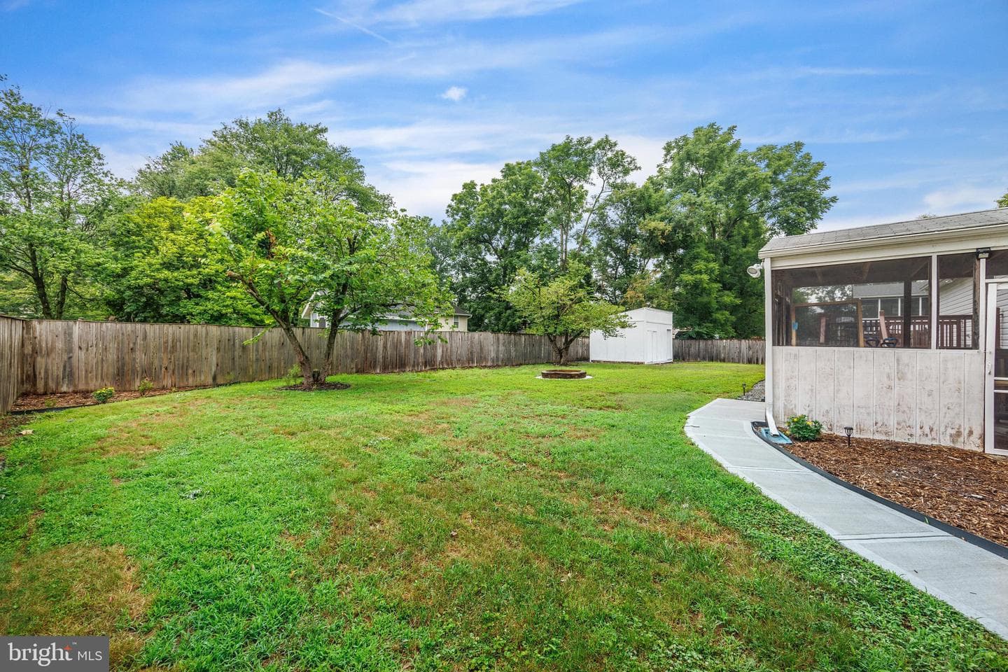 110 W Virginia Avenue photo 46