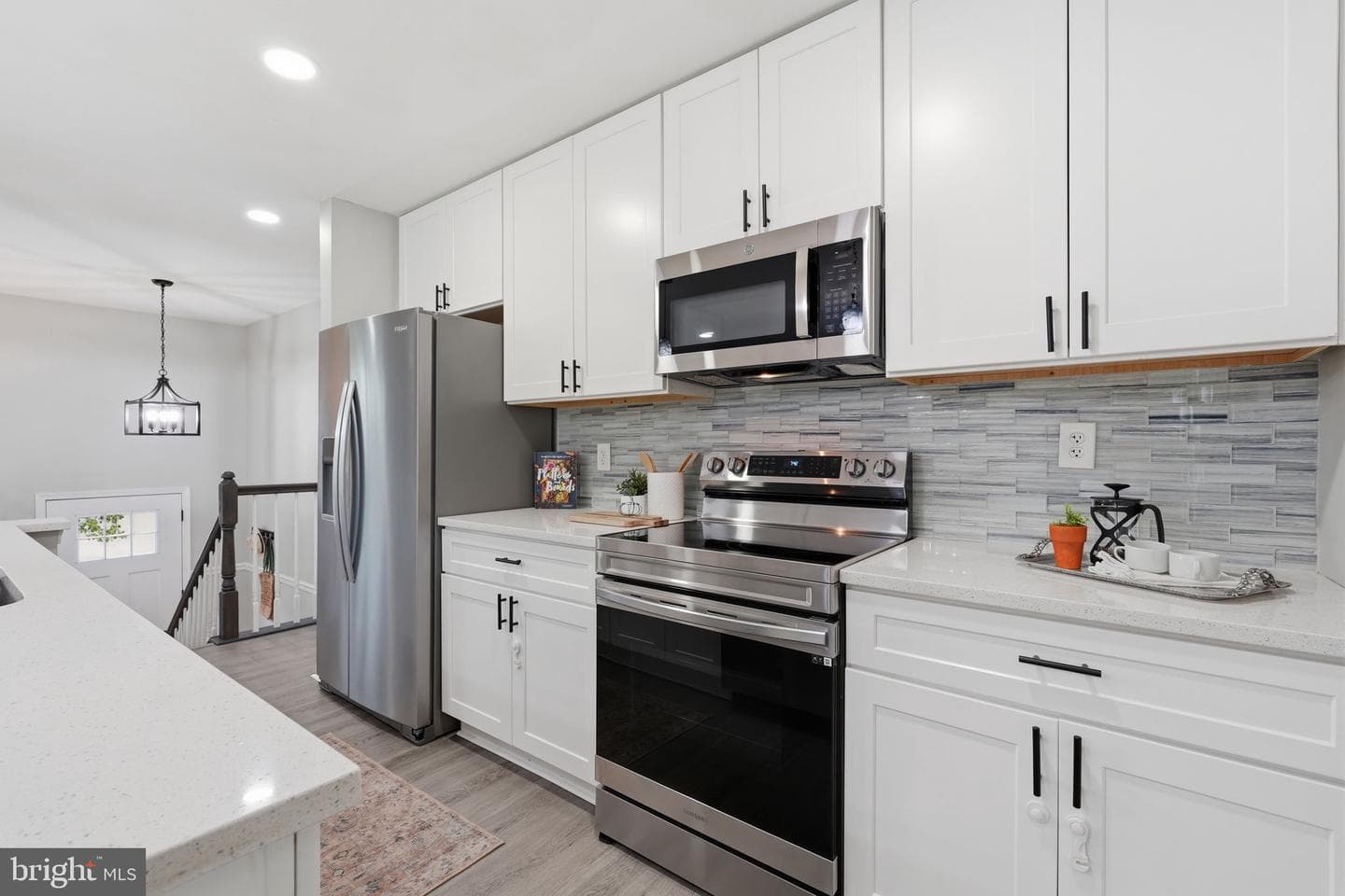 556 E Park Court photo 8