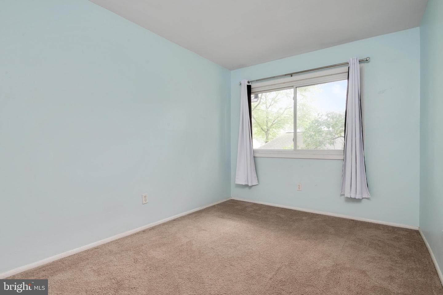 2054 Happy Lane photo 22