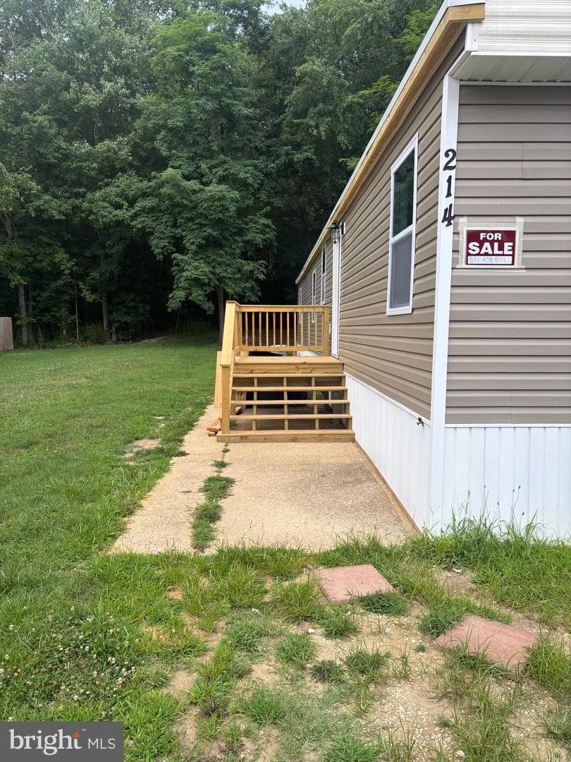 214 Jaguar Drive photo 5
