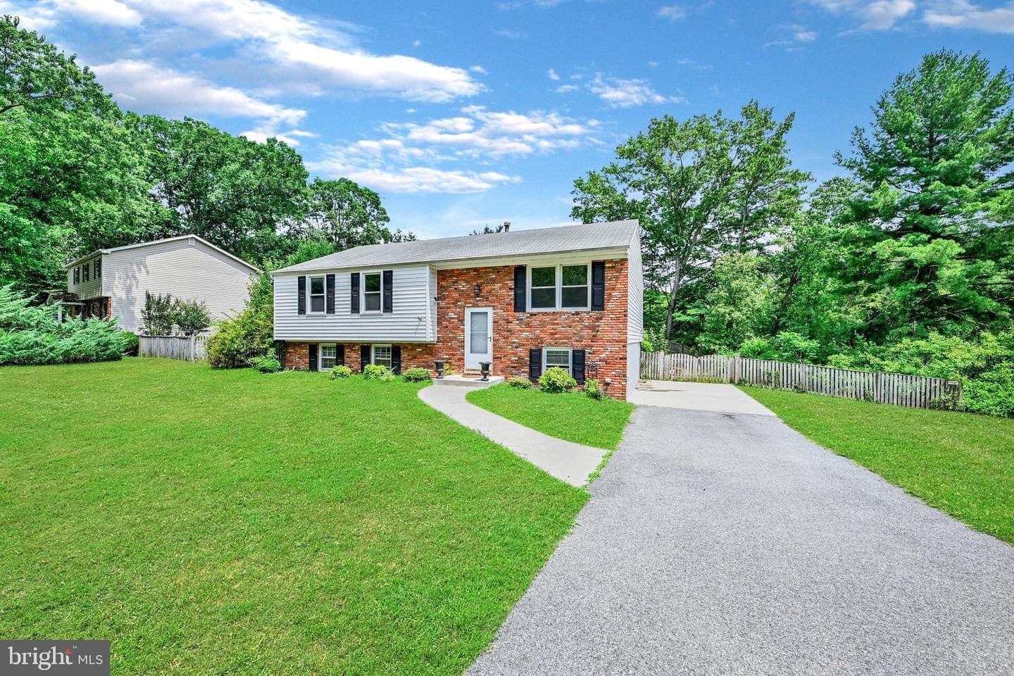 449 Cloverdale Circle photo 3