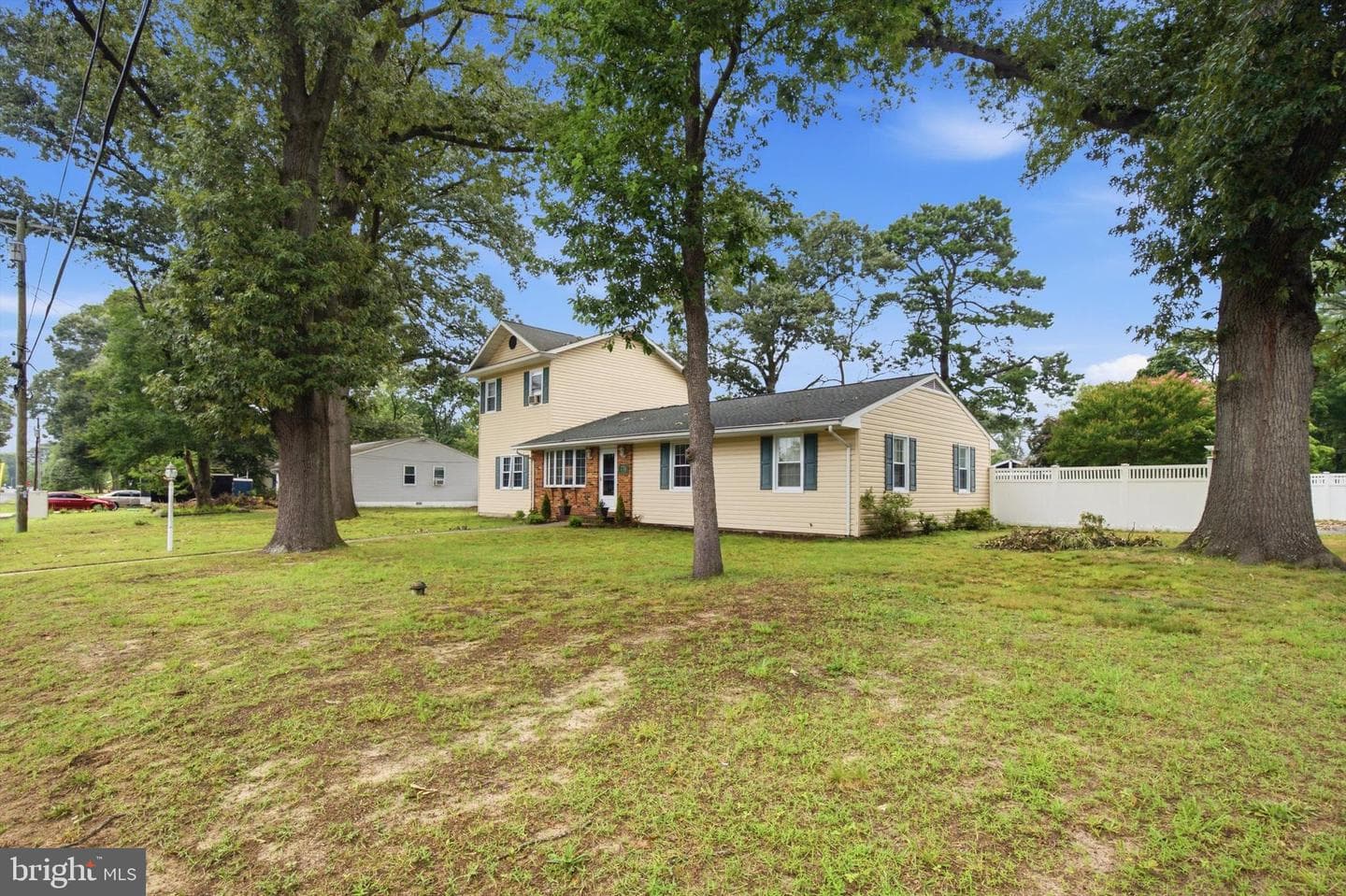 776 Evergreen Road photo 3