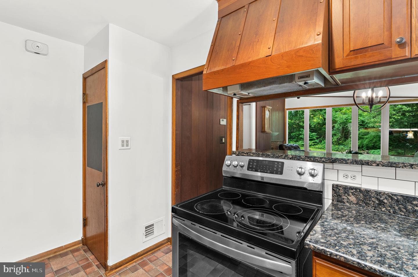 716 Andover Road photo 12