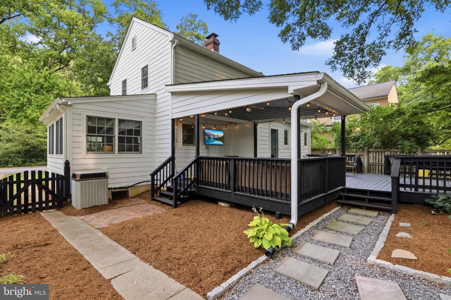 209 S Cherry Grove Avenue photo 43