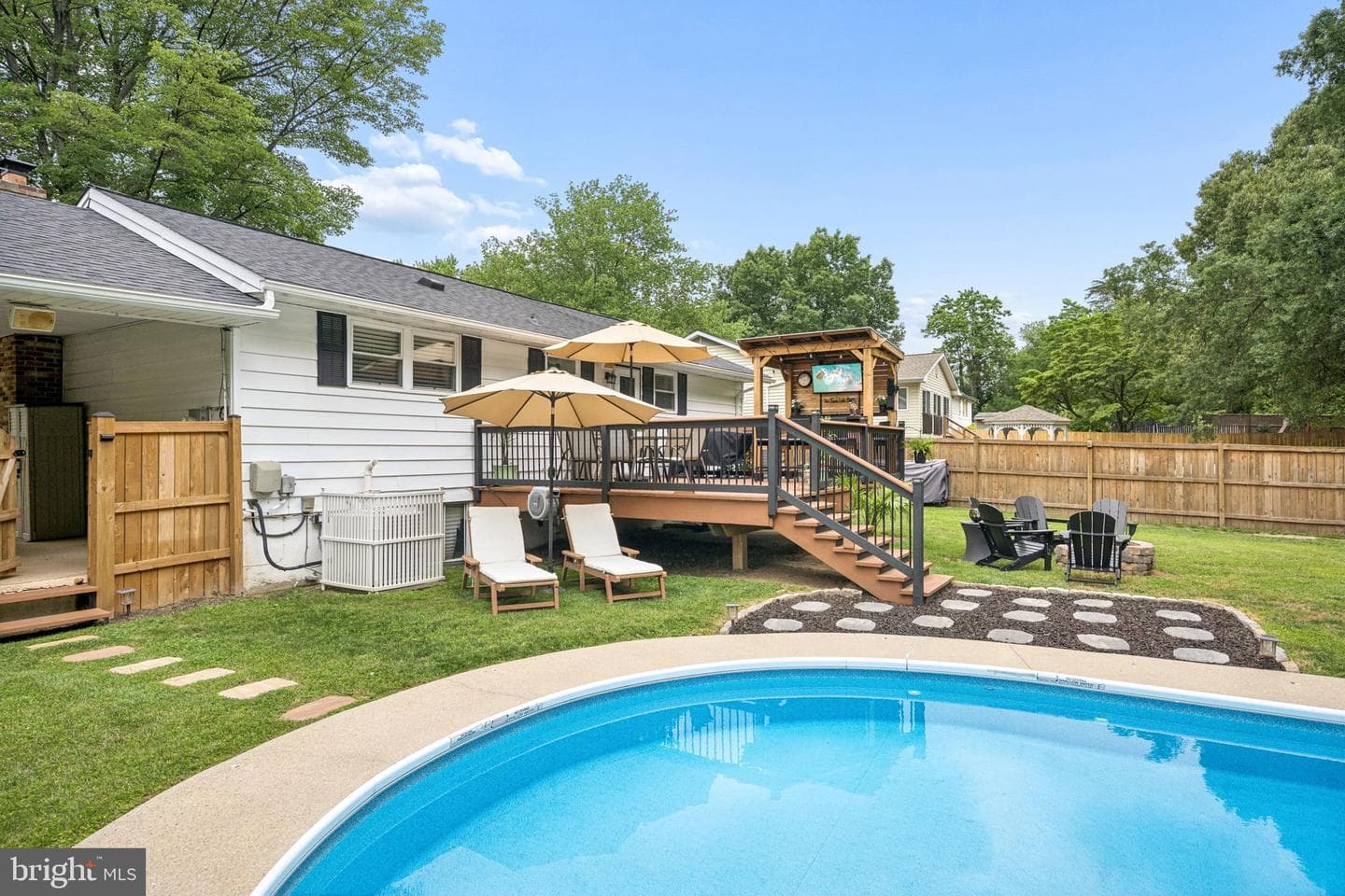 139 Magothy Beach Road photo 4