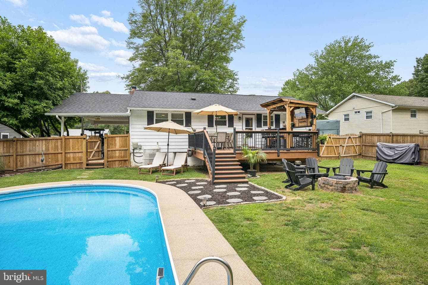 139 Magothy Beach Road photo 5