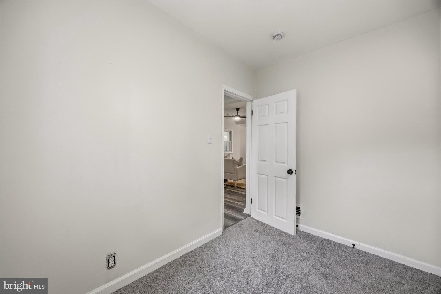 1561 Efford Road photo 20