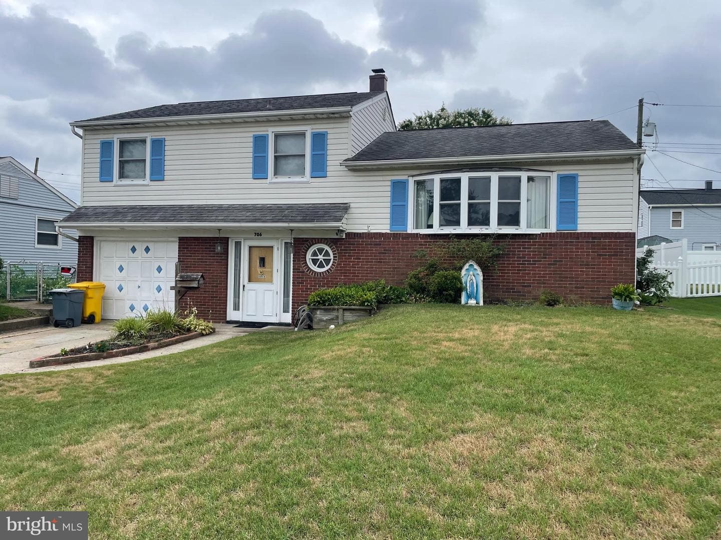 706 James Road photo 1
