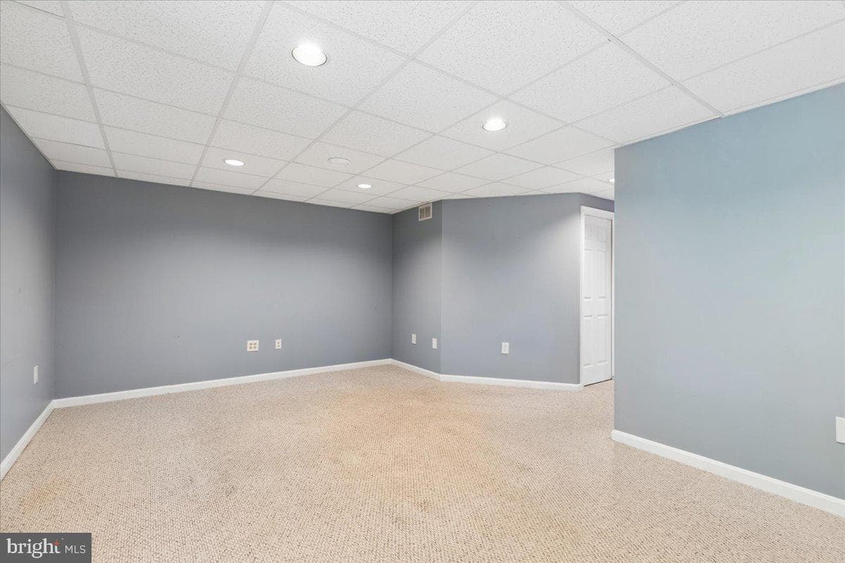 1214 Farley Court N photo 25