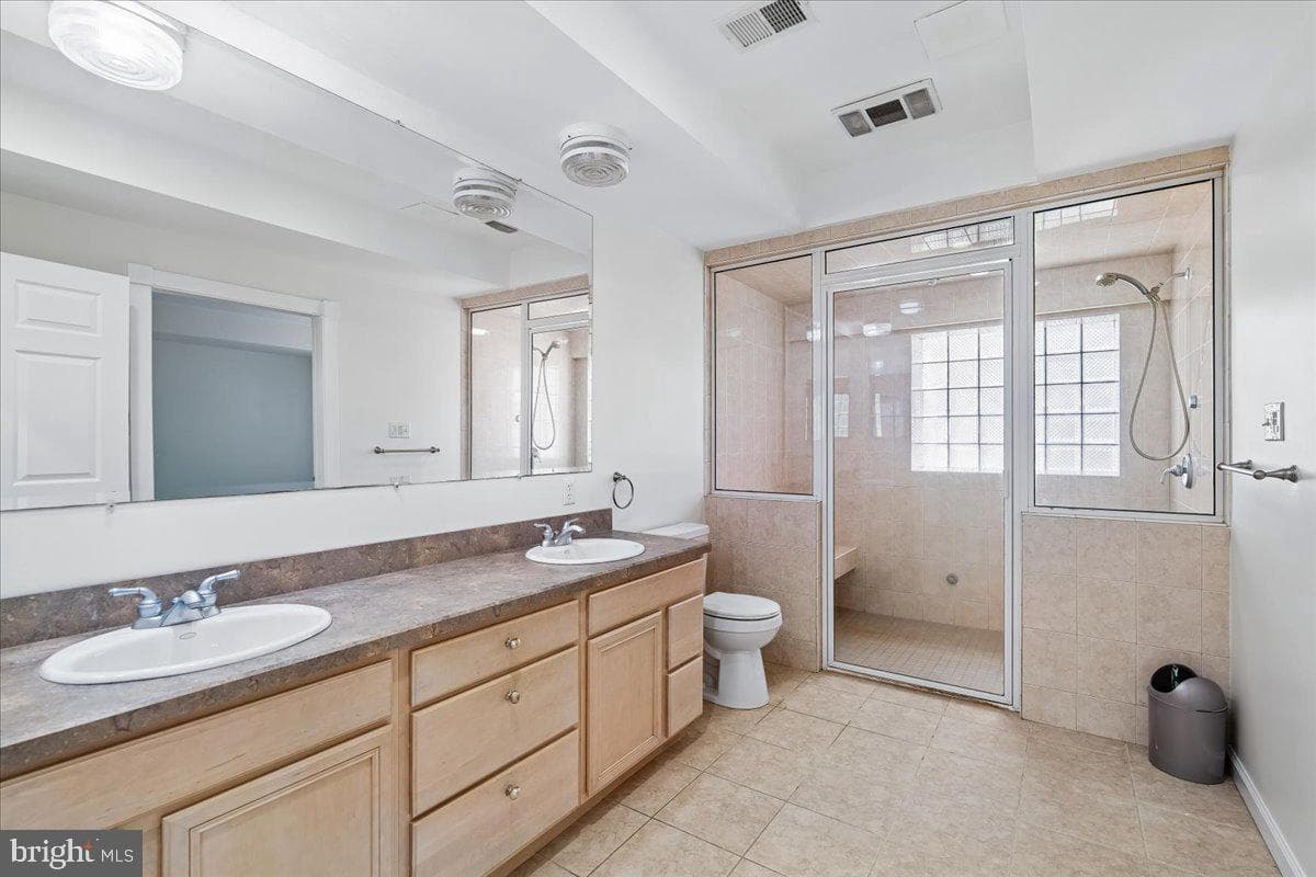 126 Gilbert Court photo 38