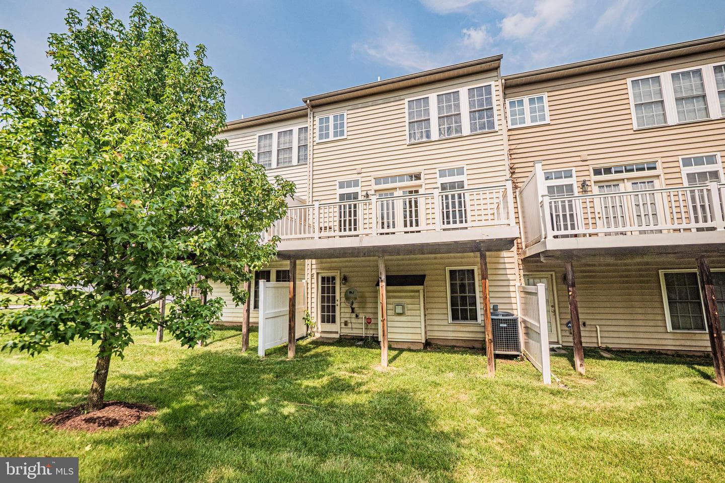 1504 Rutland Way photo 32