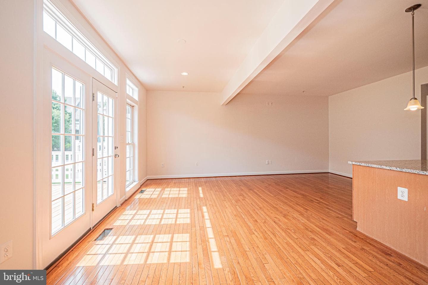 1504 Rutland Way photo 6