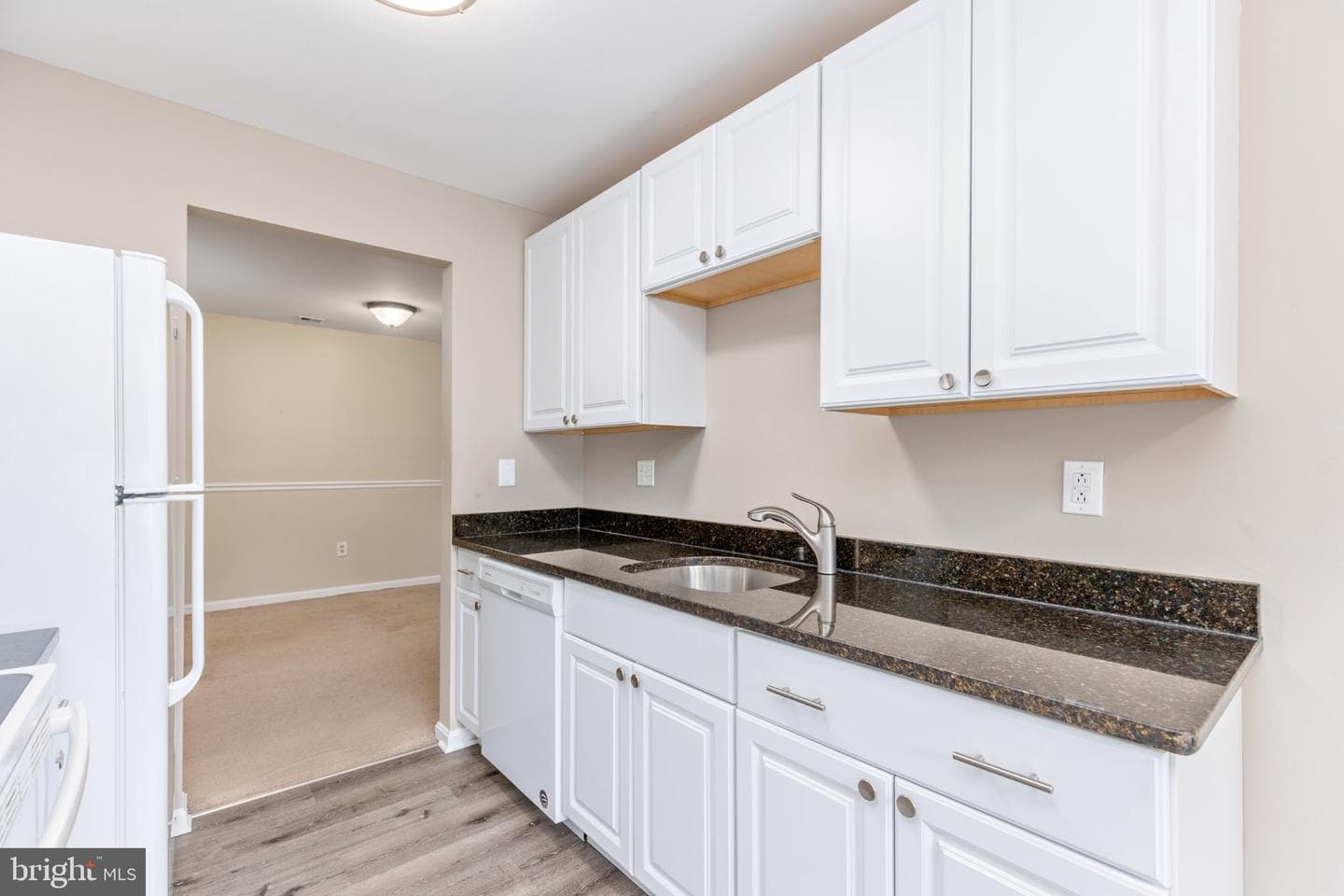 312 Blue Water Court #104 D photo 4