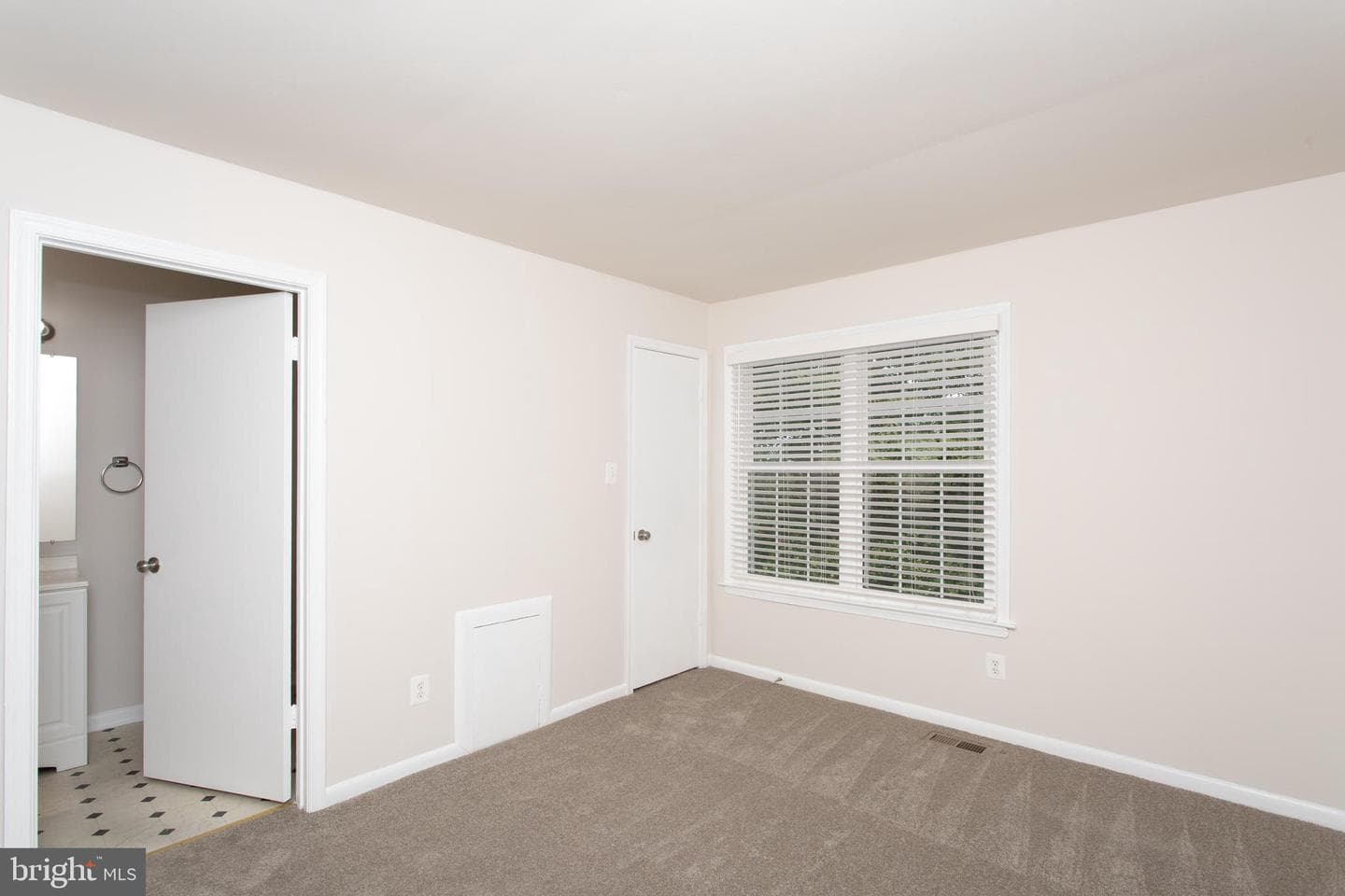 230 Sweet Pine Drive photo 10