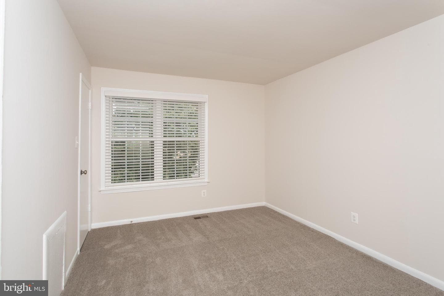 230 Sweet Pine Drive photo 9