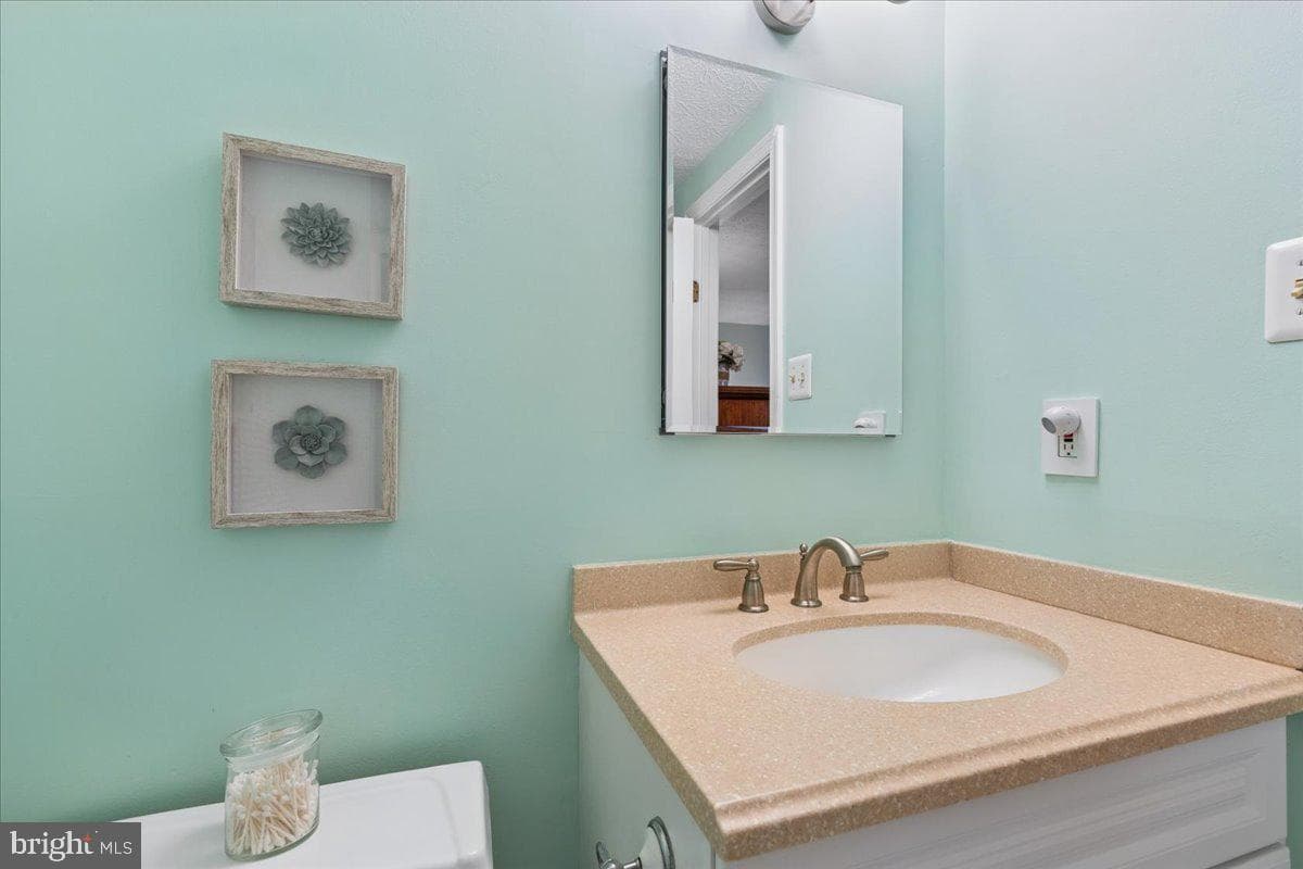 625 Deering Road #2a photo 22