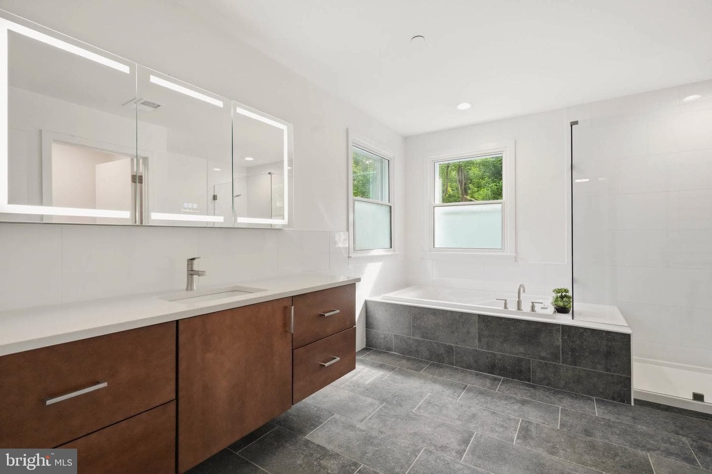 1392 Baltimore Annapolis Boulevard photo 26