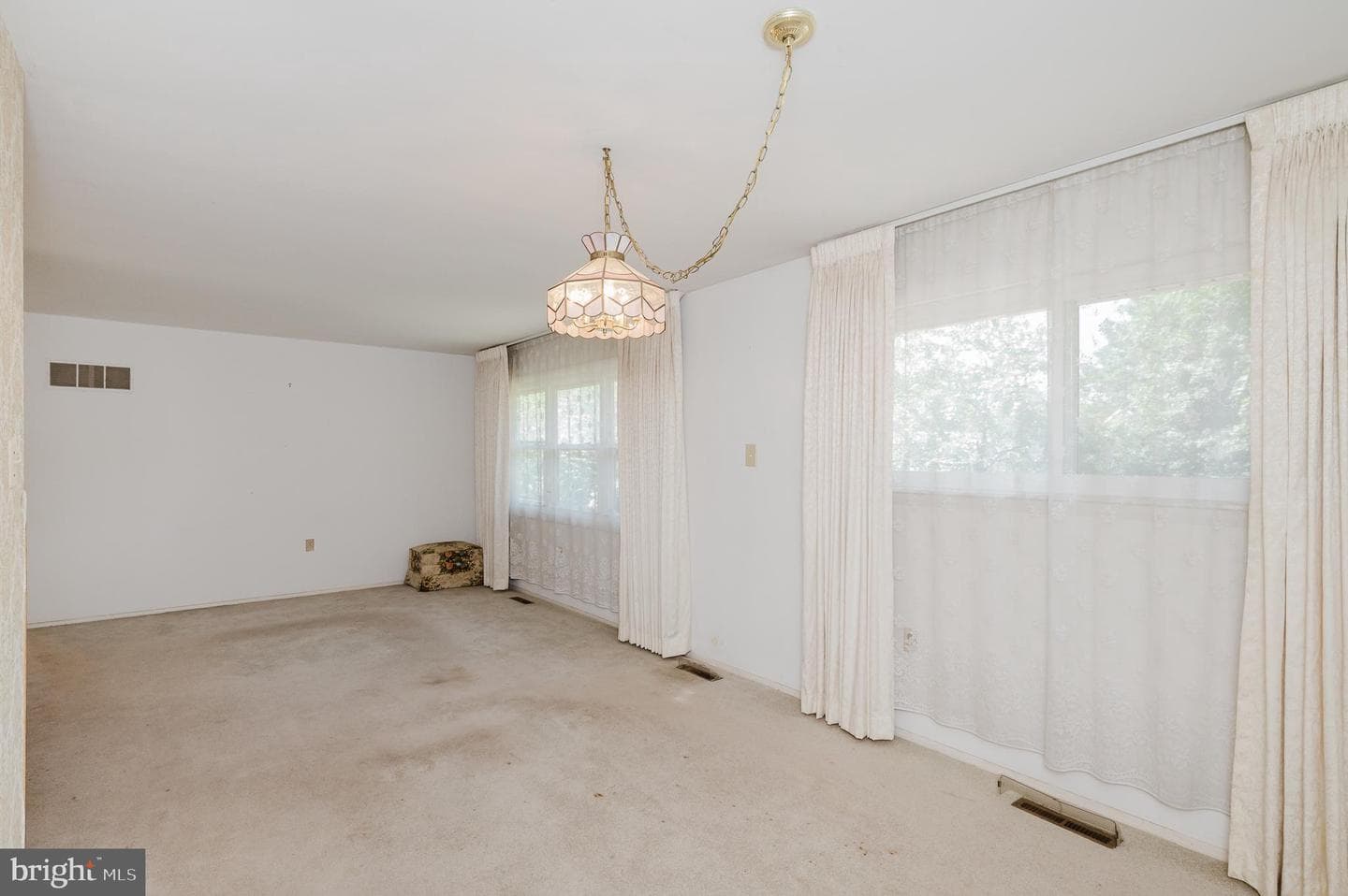 498 Old Mill Road photo 8
