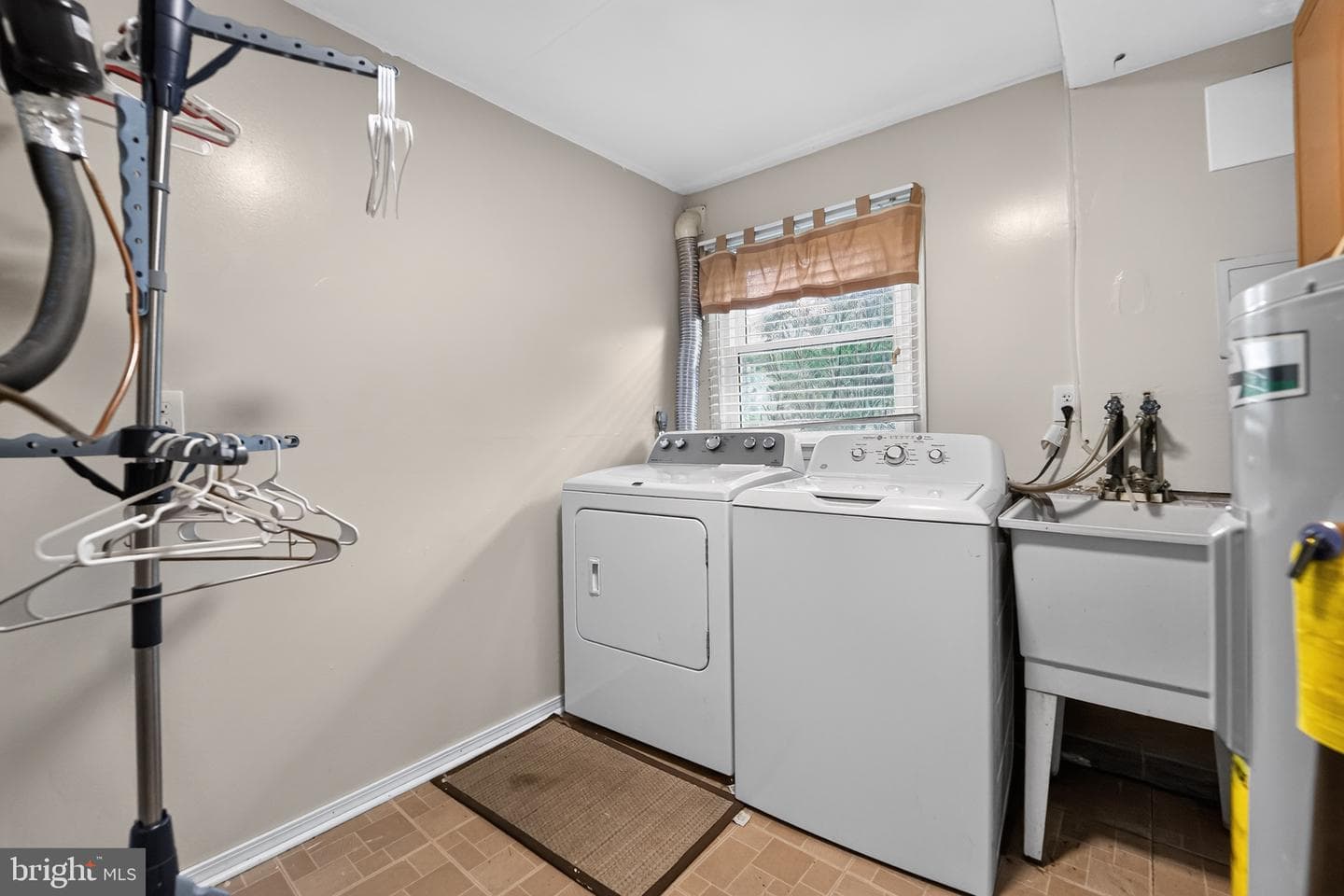 7562 Greenknoll Court photo 19