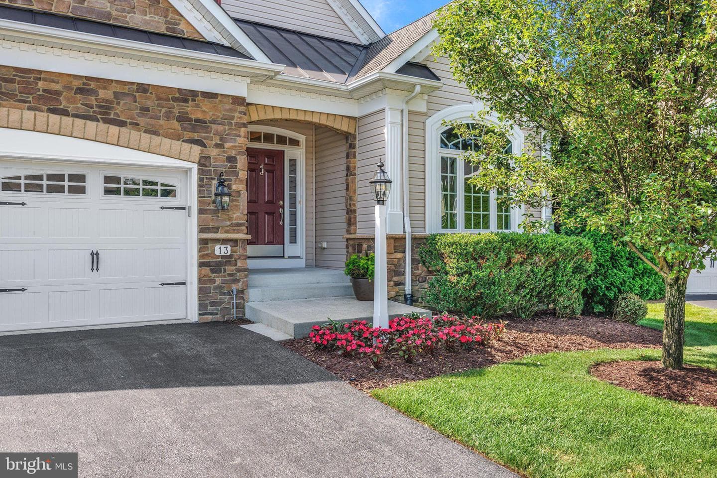 13 Tremont Drive photo 2
