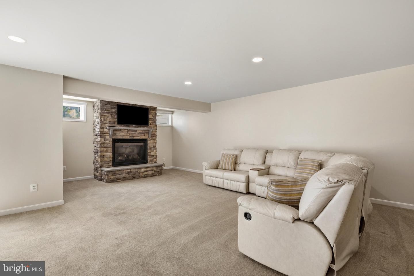 13 Tremont Drive photo 34