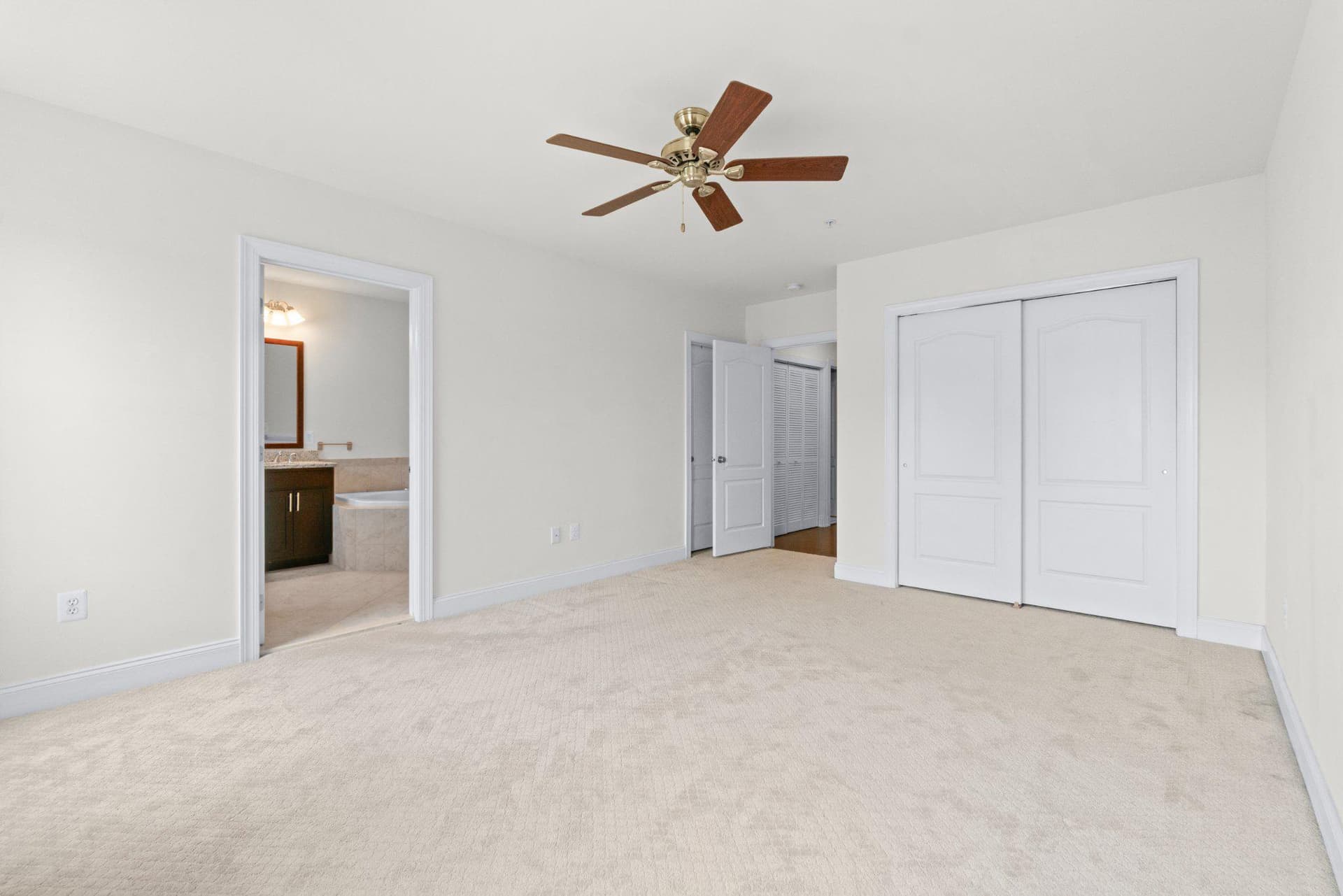 7673 Elmcrest Road photo 16