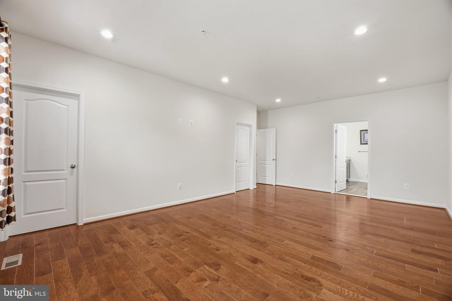 7976 Meridian Drive photo 21