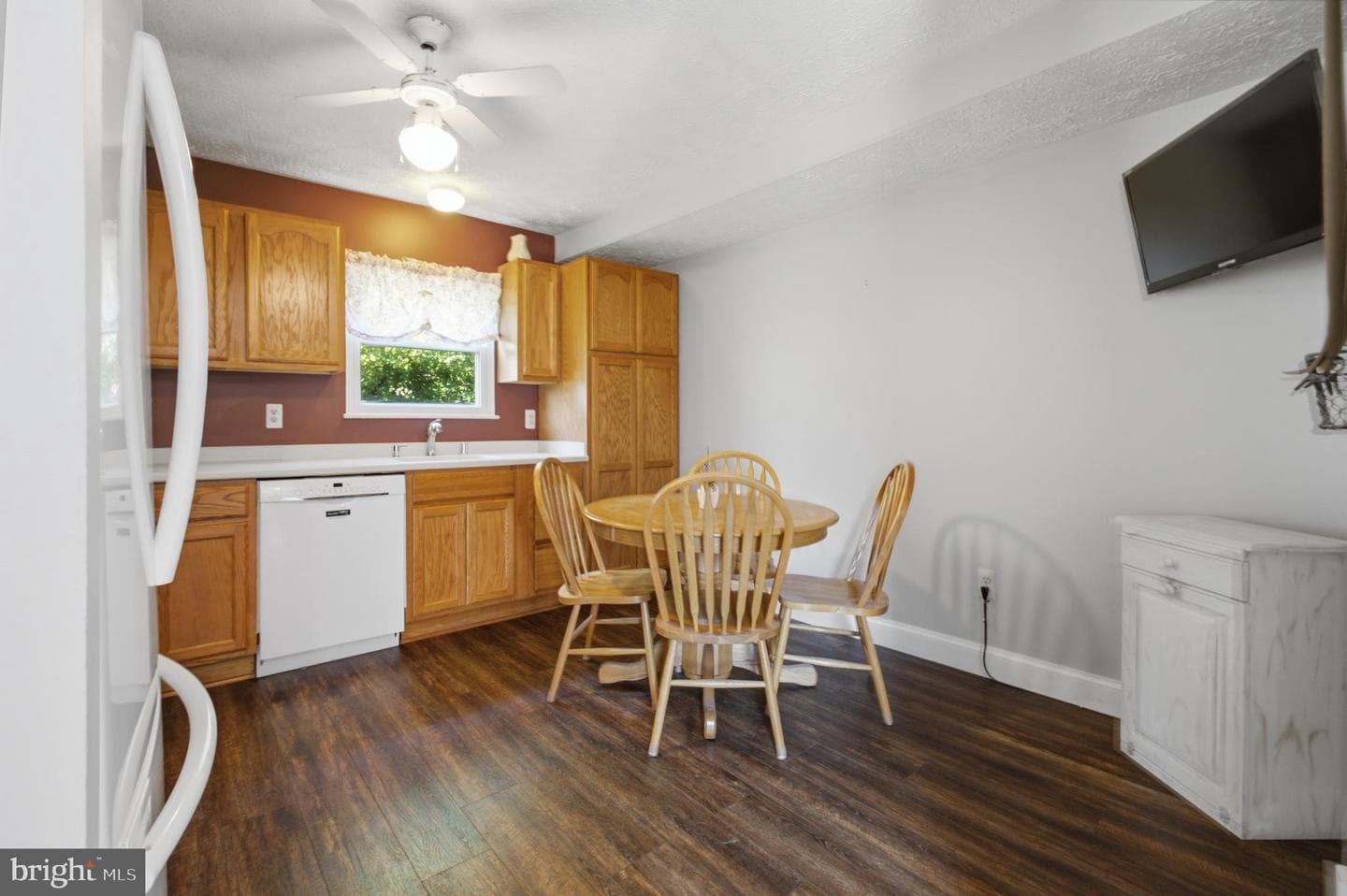 7946 Royal Mint Place photo 9