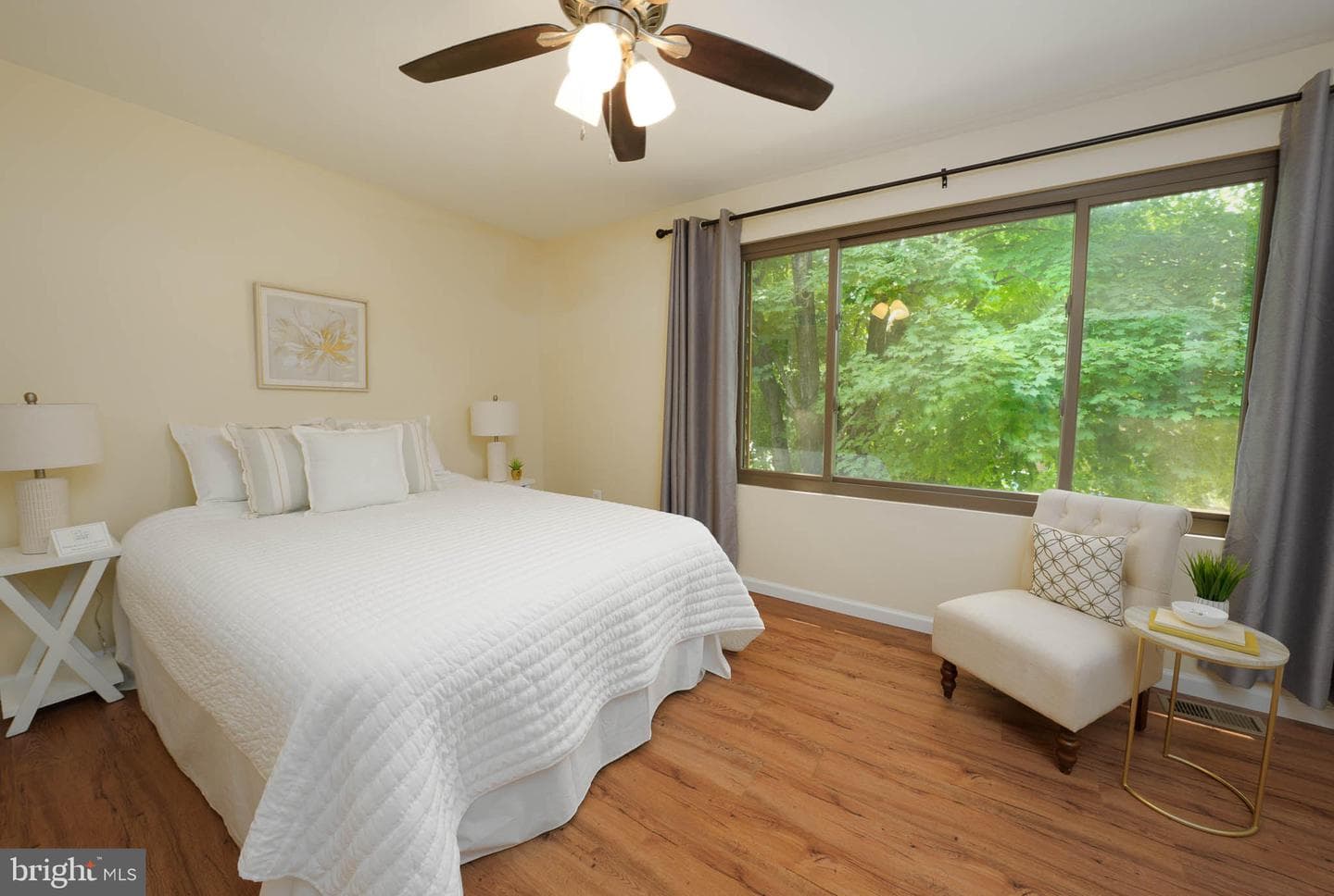 1025 Commanders Way N photo 6