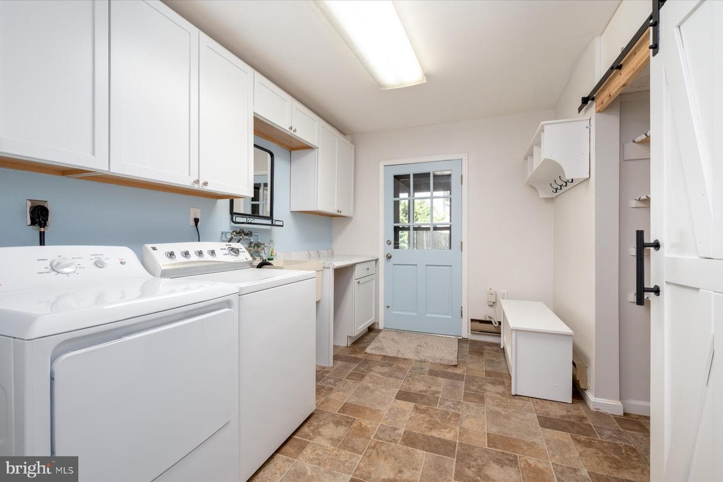 2033 Shore Drive photo 16