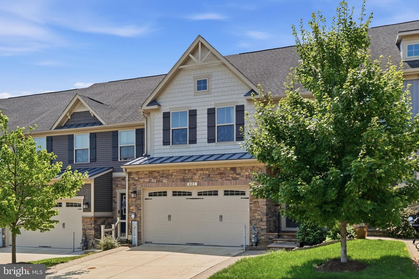 421 Zeman Drive photo 2