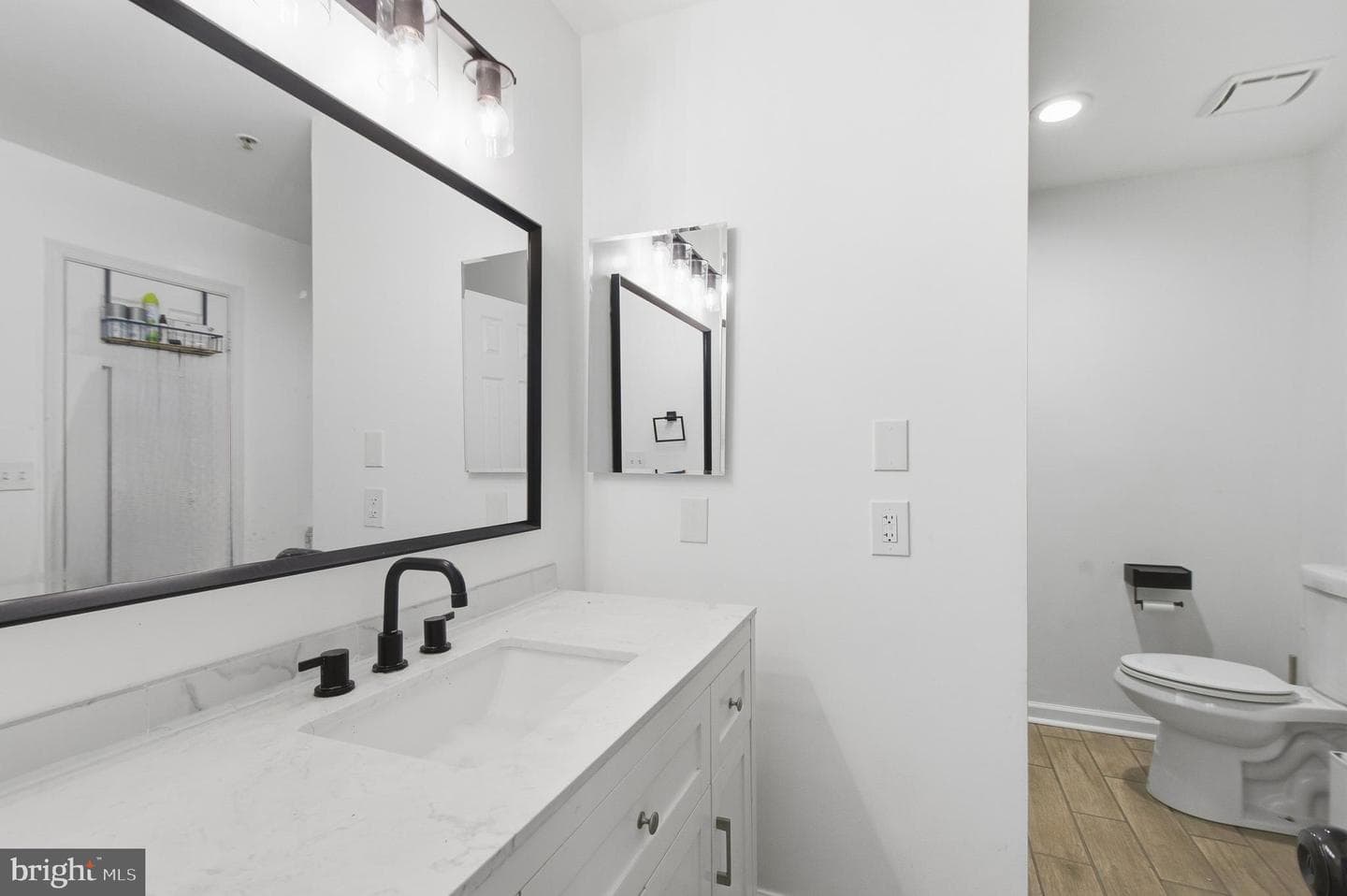 2435 Lizbec Court photo 23